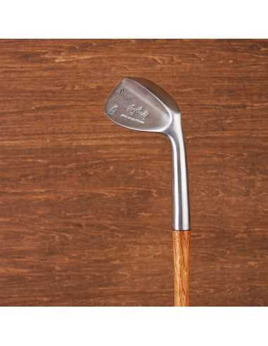 Hickory golf set 'Special' (four iron clubs) handmade in St Andrews by George Nicoll 9 Hickory golf set 'Special' (four iron clubs) handmade in St Andrews by George Nicoll 9