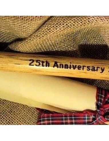 Brassie Wood by Tom Stewart. Engraved shaft view. For playing hickory golf. Brassie Wood by Tom Stewart. Engraved shaft view. For playing hickory golf.