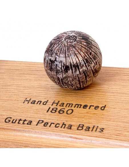 `Guttie Ball` Pen Holder 